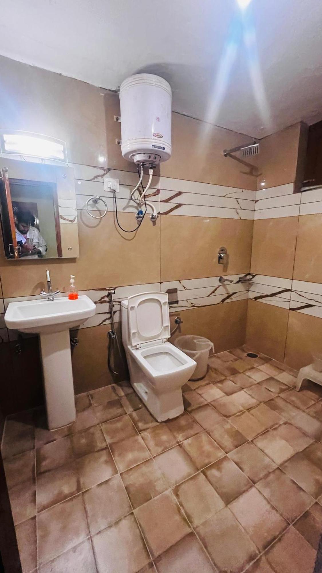 Hotel Chetna Manāli Εξωτερικό φωτογραφία