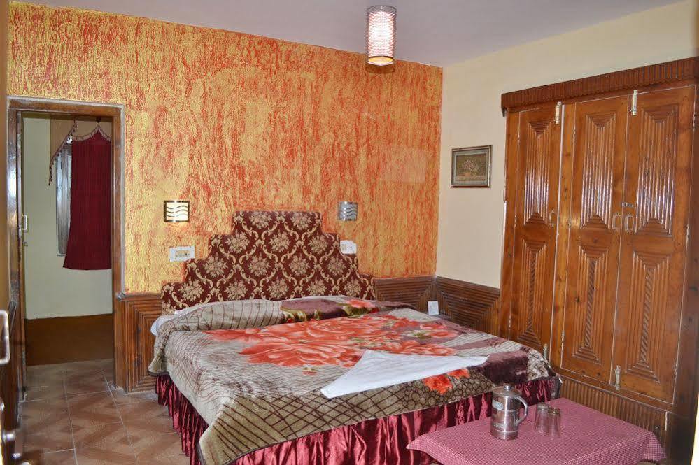 Hotel Chetna Manāli Εξωτερικό φωτογραφία