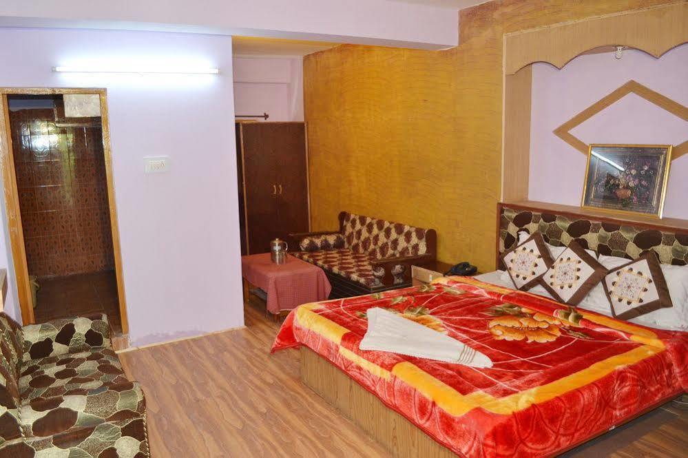 Hotel Chetna Manāli Εξωτερικό φωτογραφία