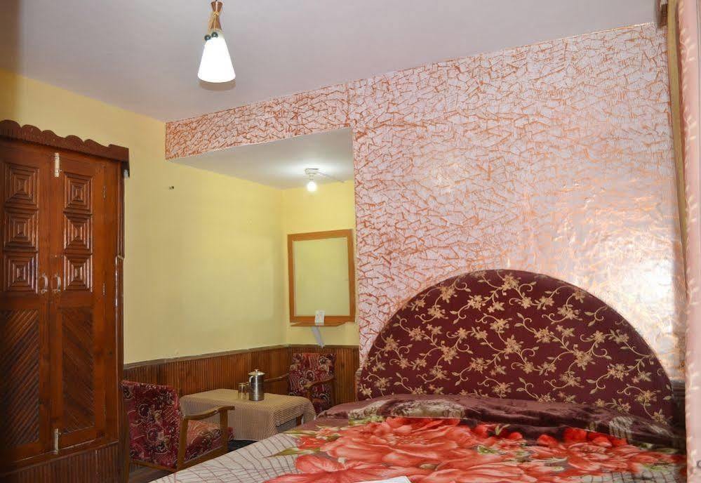 Hotel Chetna Manāli Εξωτερικό φωτογραφία