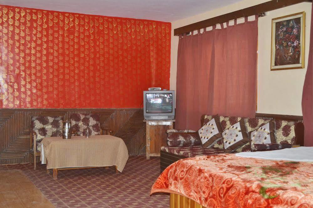 Hotel Chetna Manāli Εξωτερικό φωτογραφία