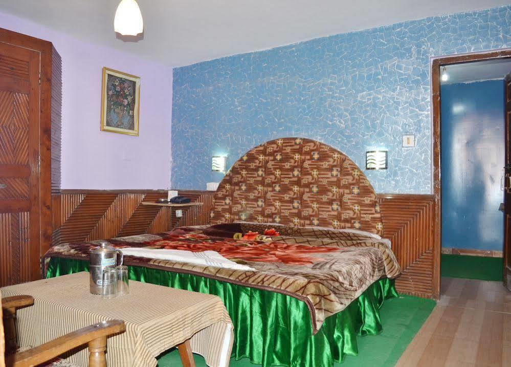 Hotel Chetna Manāli Εξωτερικό φωτογραφία