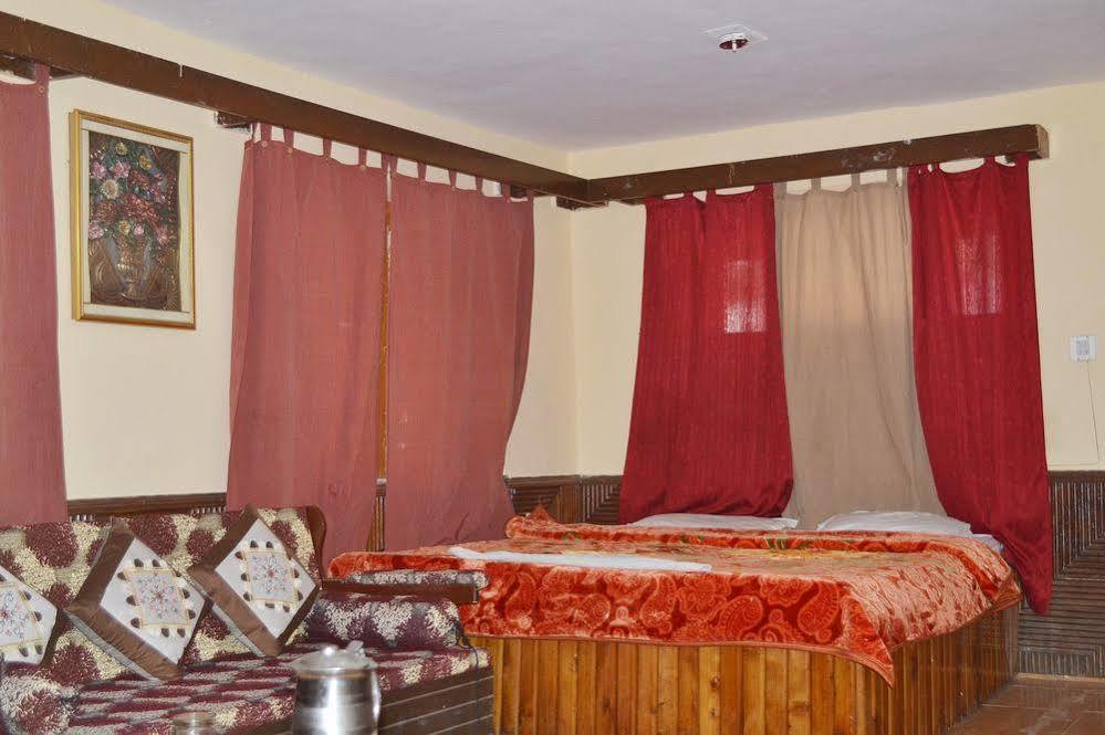 Hotel Chetna Manāli Εξωτερικό φωτογραφία