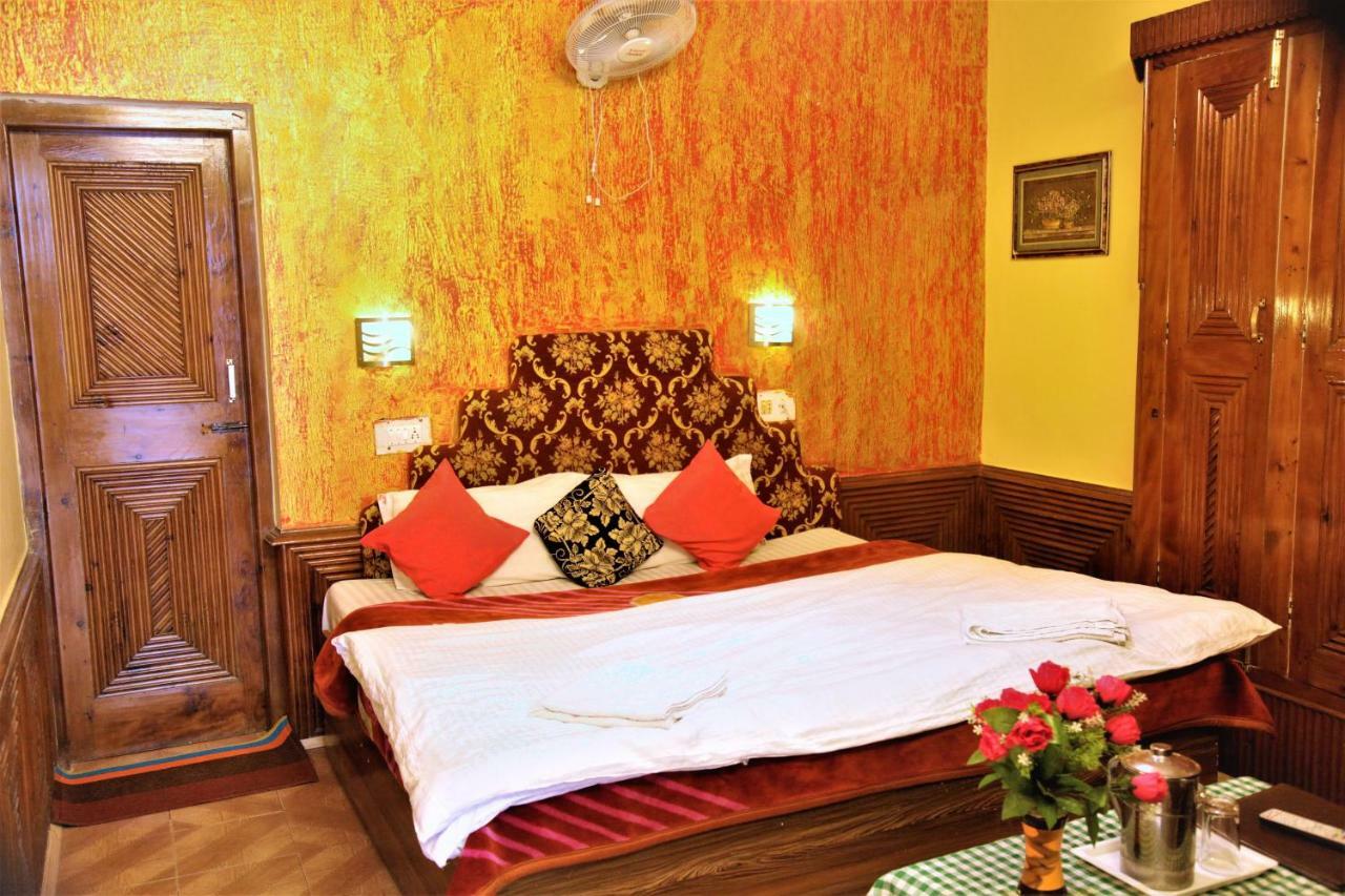 Hotel Chetna Manāli Εξωτερικό φωτογραφία